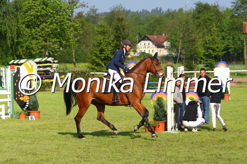 005M3905_Katja_Springpferde A.JPG